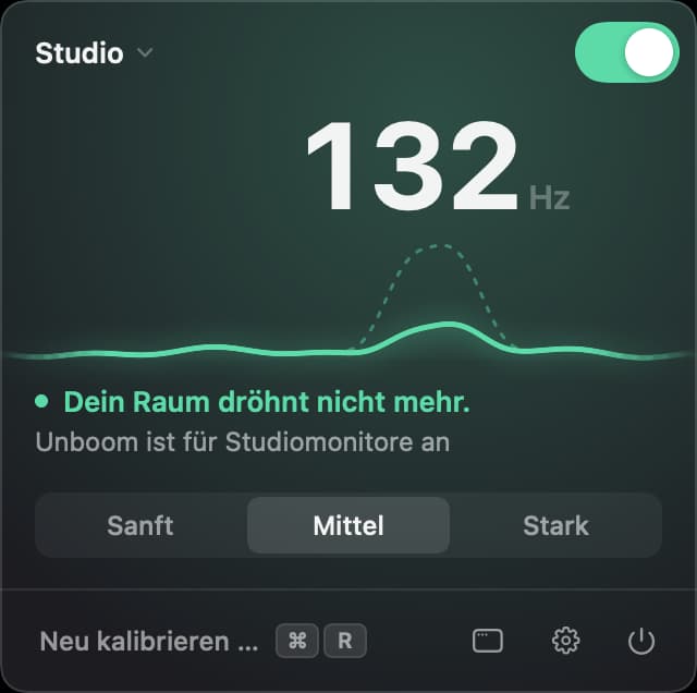 Das Menüleisten-Panel von Unboom mit eingeschaltetem Schalter, das Dröhnen bei 132 Hertz abgesenkt