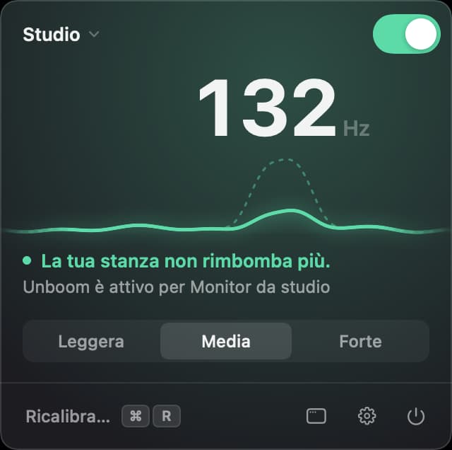 Il pannello di Unboom nella barra dei menu con l’interruttore attivo e il rimbombo a 132 hertz ridotto