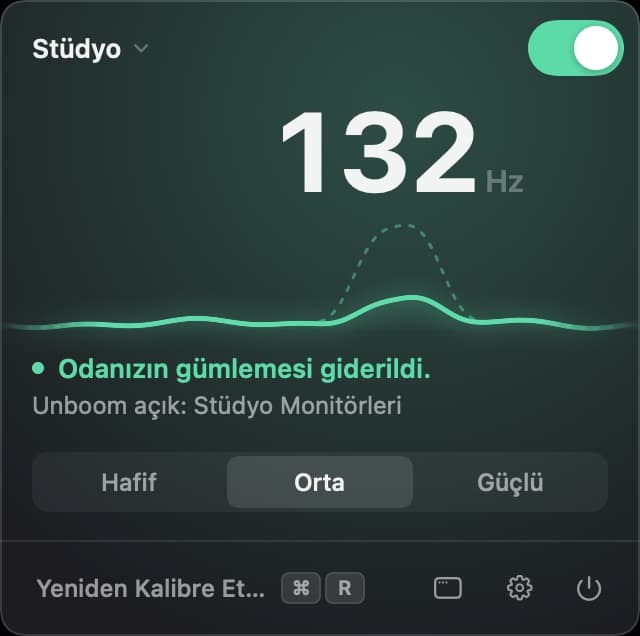 Unboom'un menü çubuğu paneli: anahtar açık, 132 hertz'deki gümleme kısılmış
